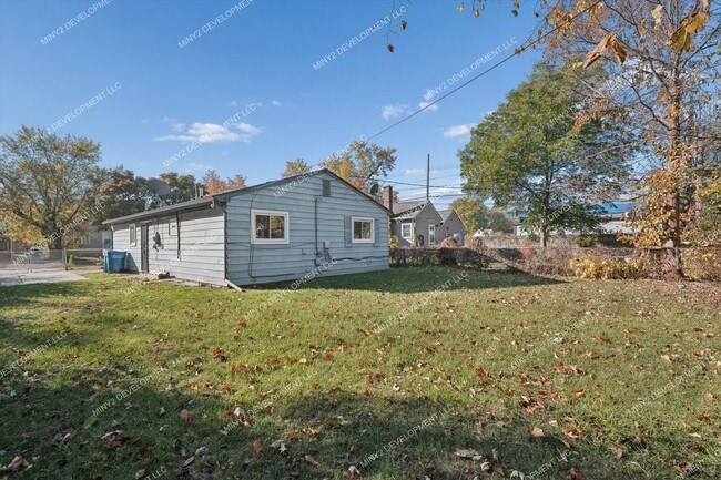 Building Photo - 8033 Studebaker Ave