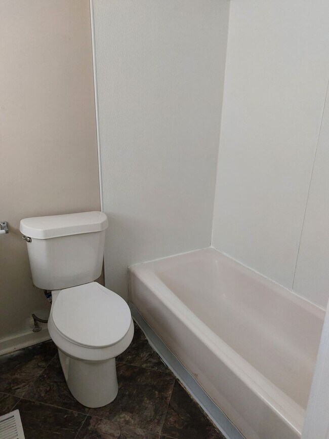 Building Photo - 4416-4418 E. Central