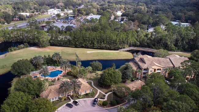 Building Photo - 550 Florida Club Blvd