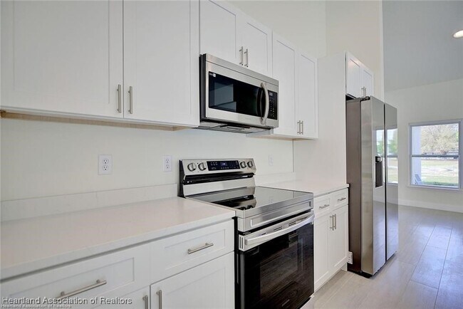 Building Photo - 6909 Salem Ct