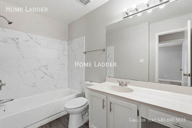 Building Photo - 745 N Hazelton Dr
