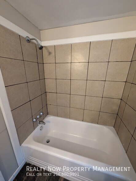 Building Photo - 21771 Morris Ave