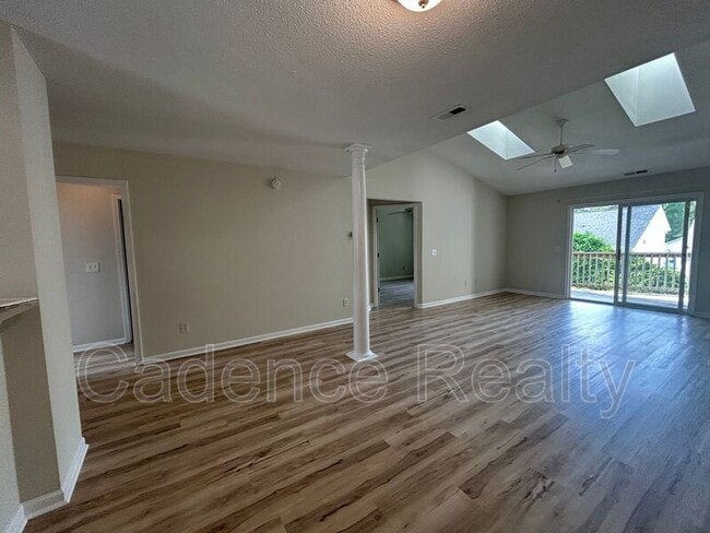 Building Photo - 4619 McClelland Dr