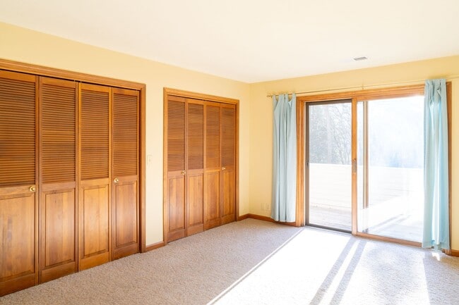 Building Photo - Spacious 2 Bedroom Condo plus Loft on a Beautiful Cul-de-Sac off of Kagy