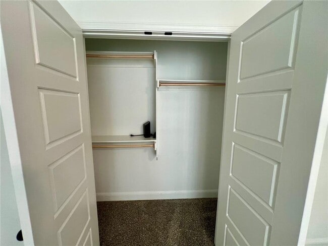 Building Photo - 1011 Sundance Ln