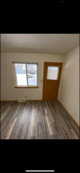 Building Photo - 214 S River St