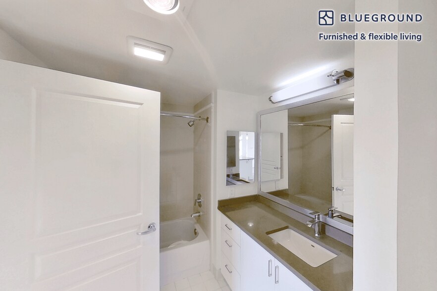 Building Photo - 2400 W El Camino Real