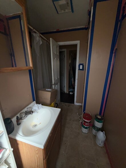 Building Photo - 7013 Edna St