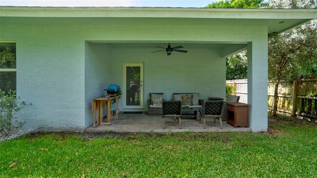 Building Photo - 627 47th St