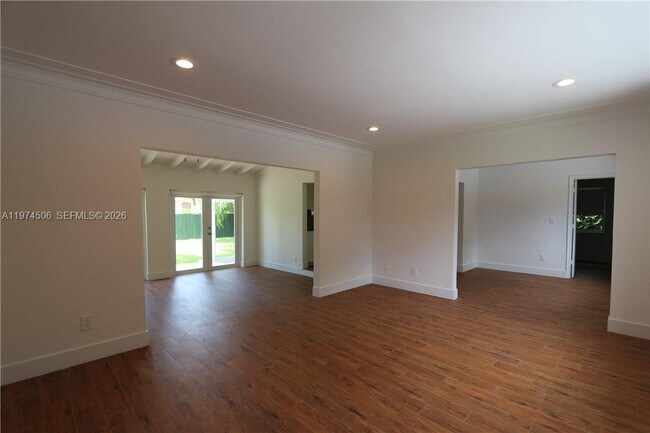 Building Photo - 2436 SW 19th Ave