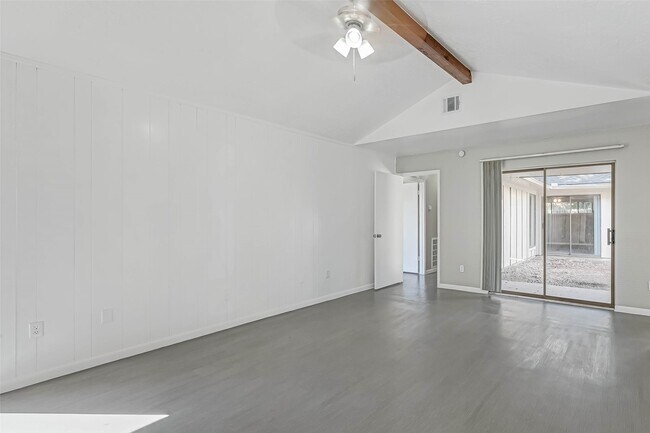 Building Photo - 4302 Wildacres Dr