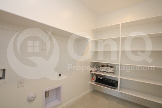 Building Photo - 17161 W Artemisa Ave