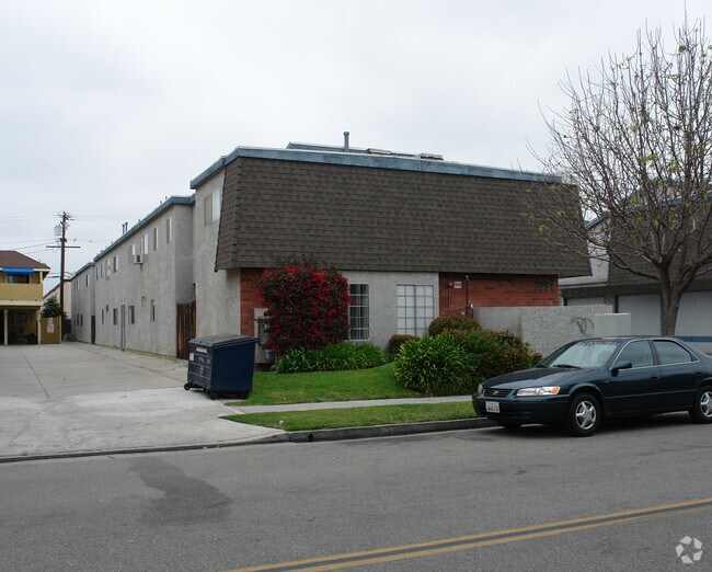 Building Photo - 7891 Holt