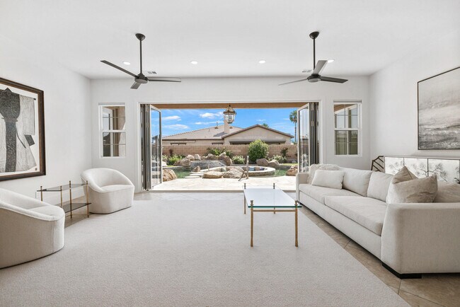 Building Photo - 57806 Cantata Dr