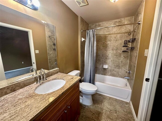 Building Photo - 10070 Emnora Ln