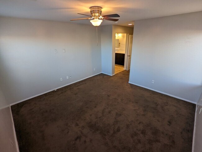 Building Photo - 7760 Floral Fabric Ct