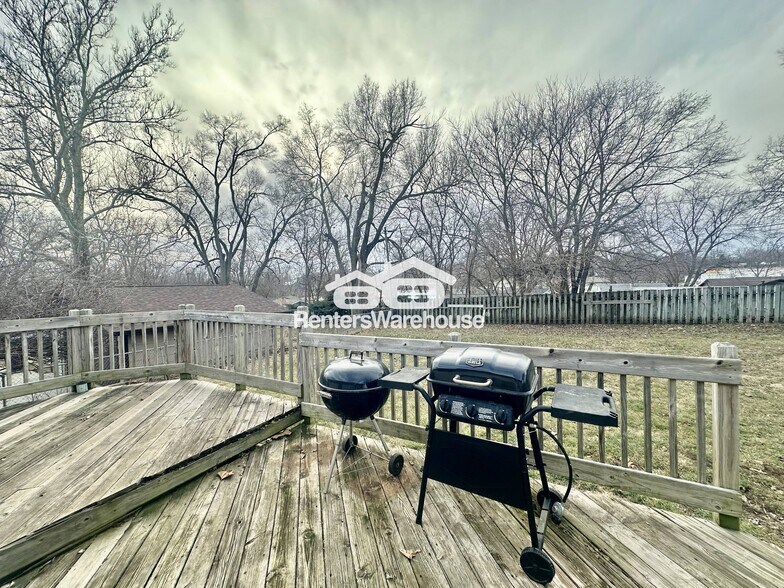 Building Photo - 4120 SE 15th Ct