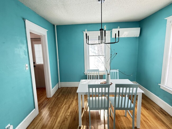 Building Photo - 292 Hillside Ave