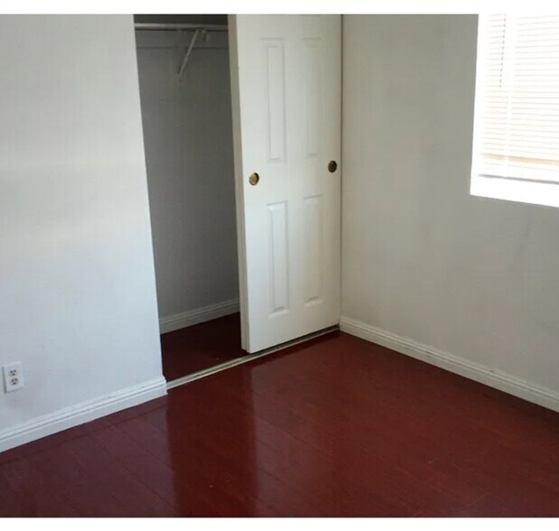 Building Photo - 8200 Hydra Ln