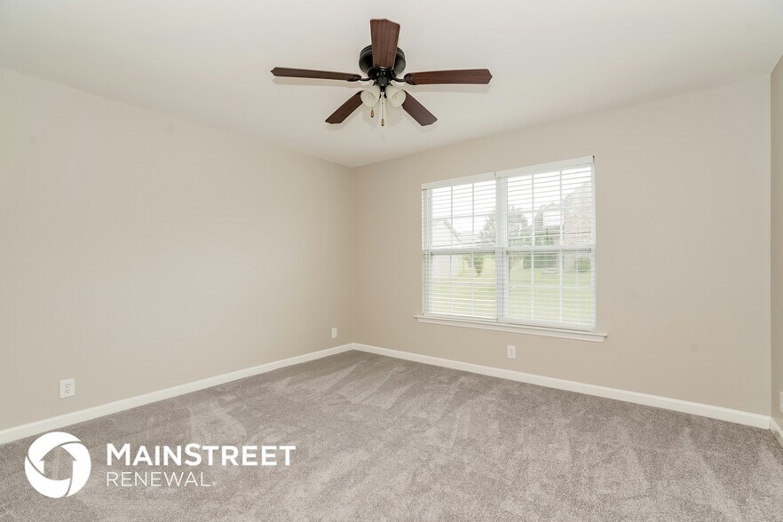 Building Photo - 101 Lyndhurst Dr