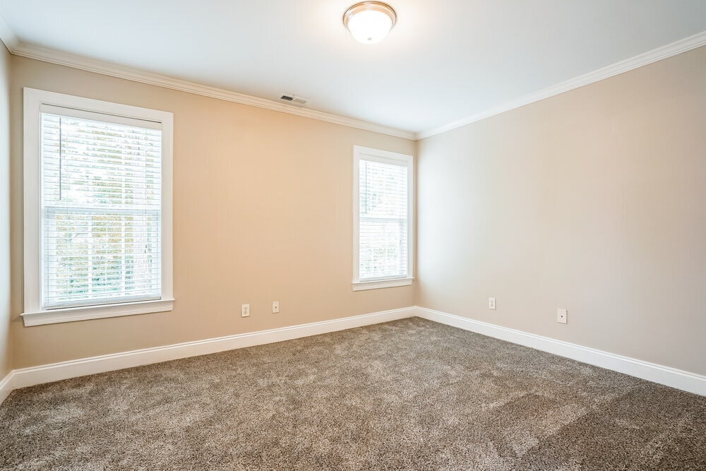 Building Photo - 221 Worthington Ct