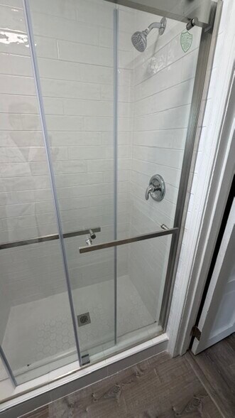 Building Photo - 1421 Lincoln Ave