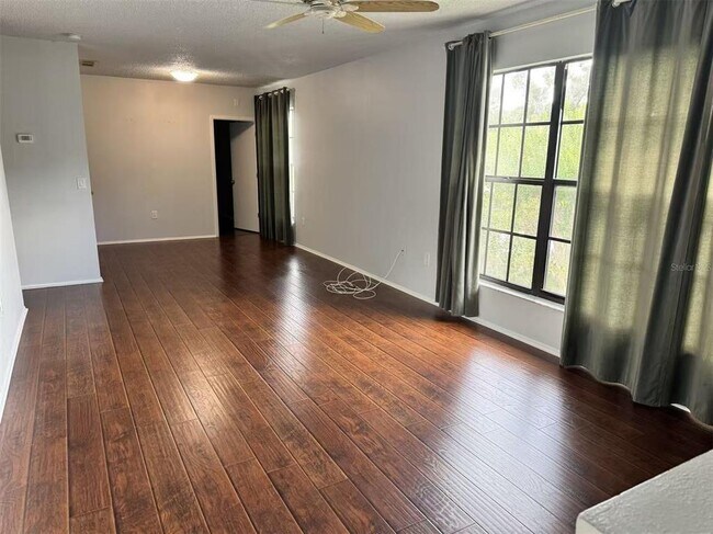 Building Photo - 3366 Mermoor Dr