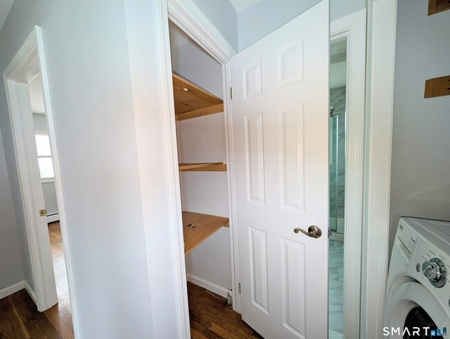 Building Photo - 15 Cherry Hill Dr