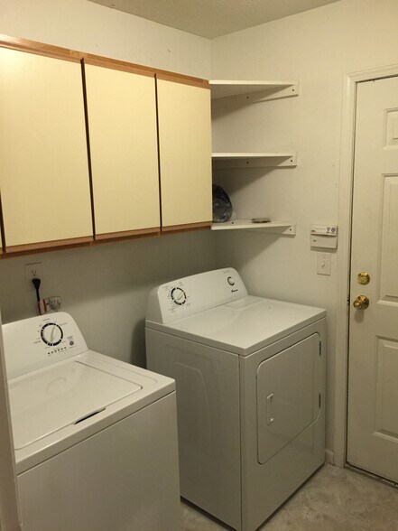 Laundry - 12025 Bearsdale Drive