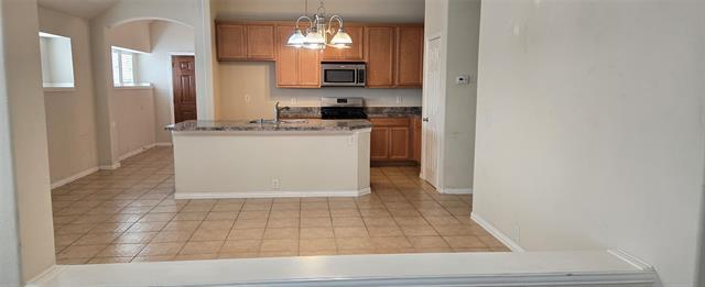 Building Photo - 2121 Kingsdale Ct