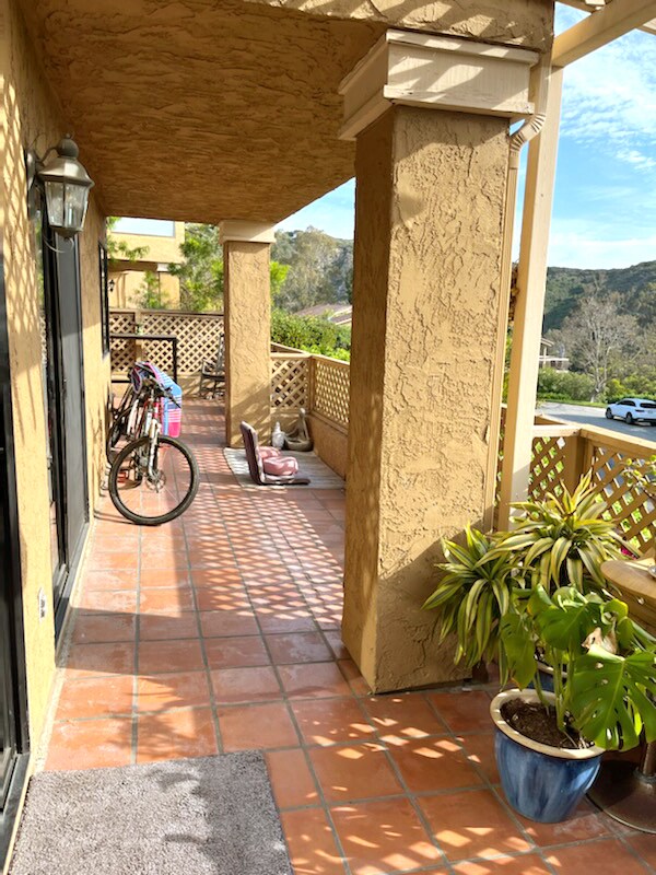 Building Photo - 6625 Caminito Sinnecock