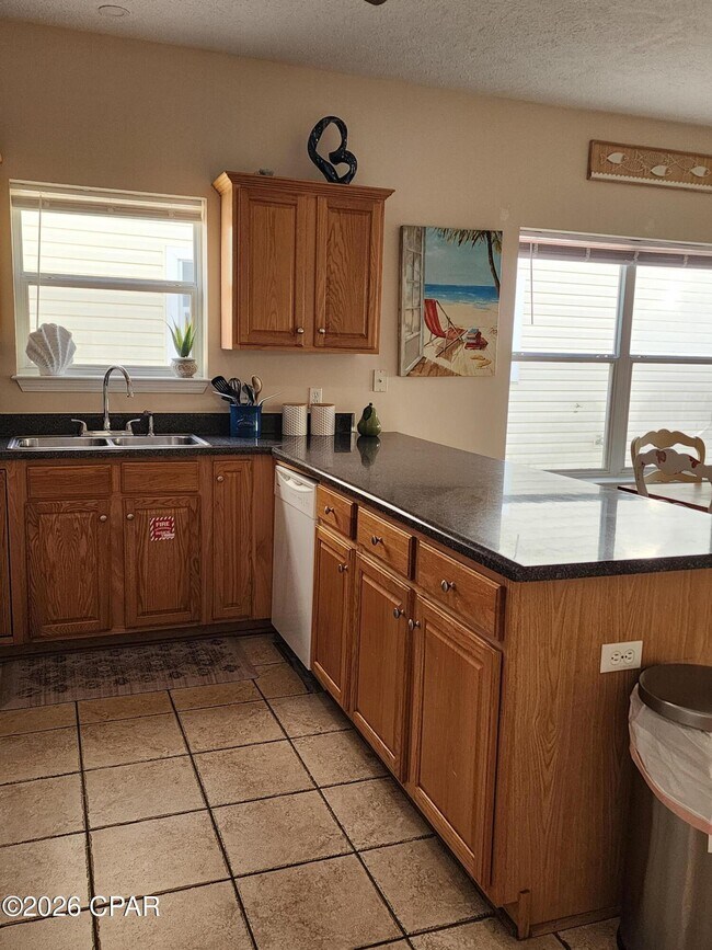 Building Photo - 11728 Seashore Ln