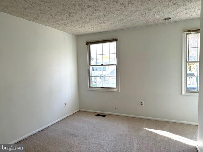 Building Photo - 4313 Lamarre Dr
