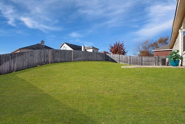 Building Photo - 709 Alder Dr