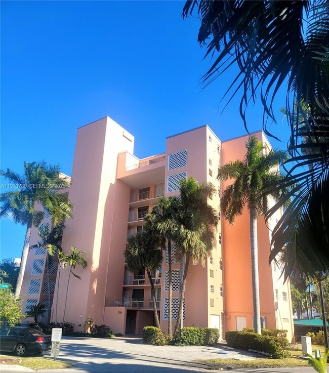 Building Photo - 1750 E Las Olas Blvd