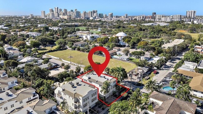 Building Photo - 1600 NE 9th St