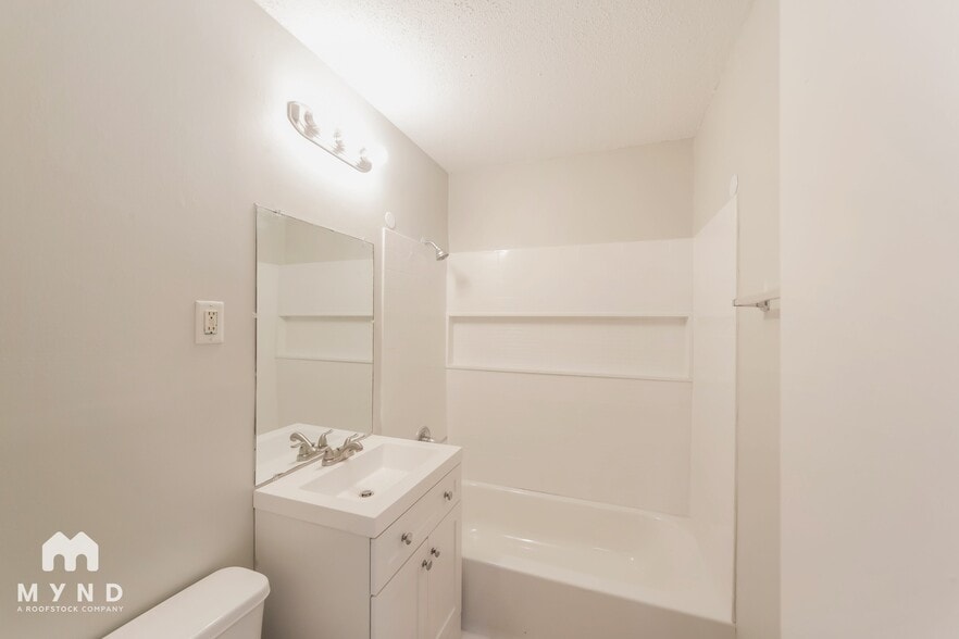 Building Photo - 8311 Whitehead Dr