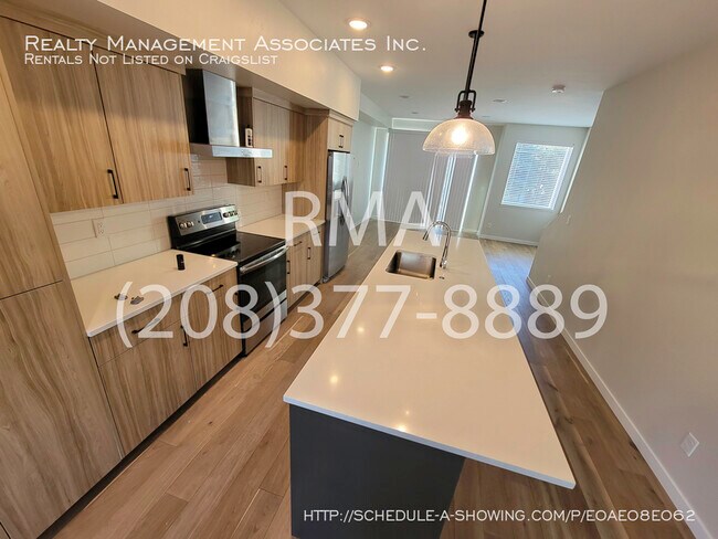 Building Photo - 2292 W Kootenai St