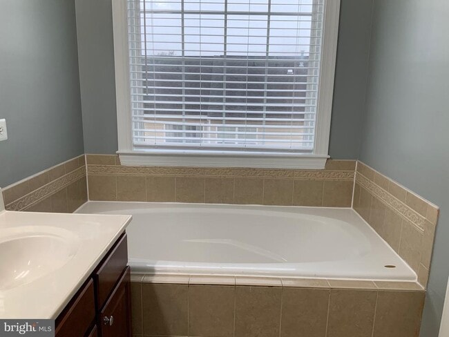 Building Photo - 3301 Castle Ridge Cir