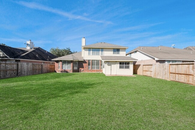 Building Photo - 1631 Mustang Crossing