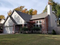 Building Photo - 9224 S Hudson Ave