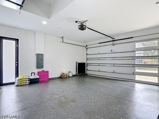 Building Photo - 2905 4th St W