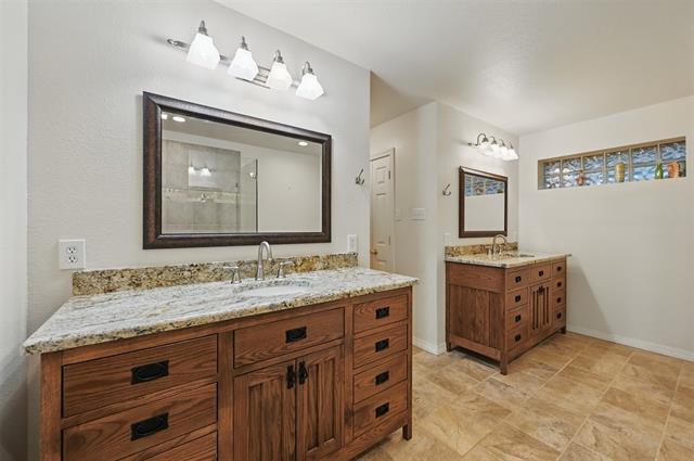 Building Photo - 211 Sendero Dr