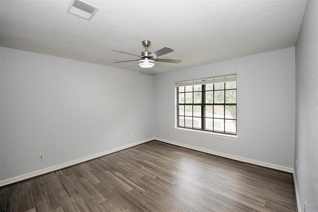 Building Photo - 2030 Cutter Dr