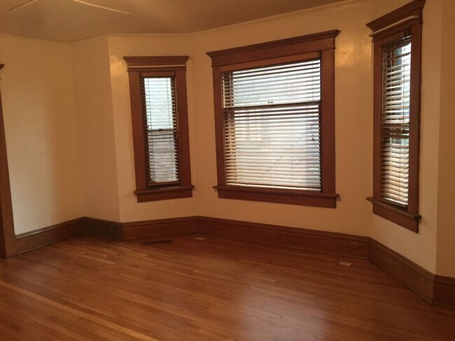 Building Photo - 208 Frambes Ave