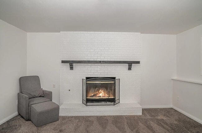 Building Photo - 1400 W 97th Ave