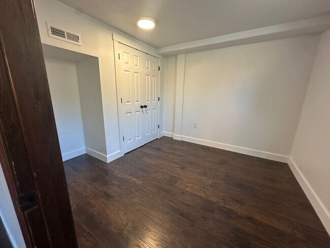 Building Photo - Beautifully Refreshed Home on Several Acre...