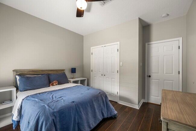 Building Photo - 5178 Lazy Ln