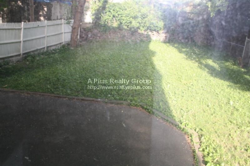 Building Photo - 14 Schiller St