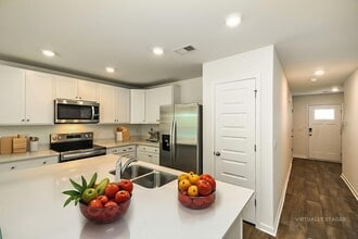 Building Photo - 3 Striker Rd